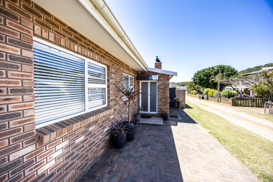 4 Bedroom Property for Sale in Cosy Corner Eastern Cape